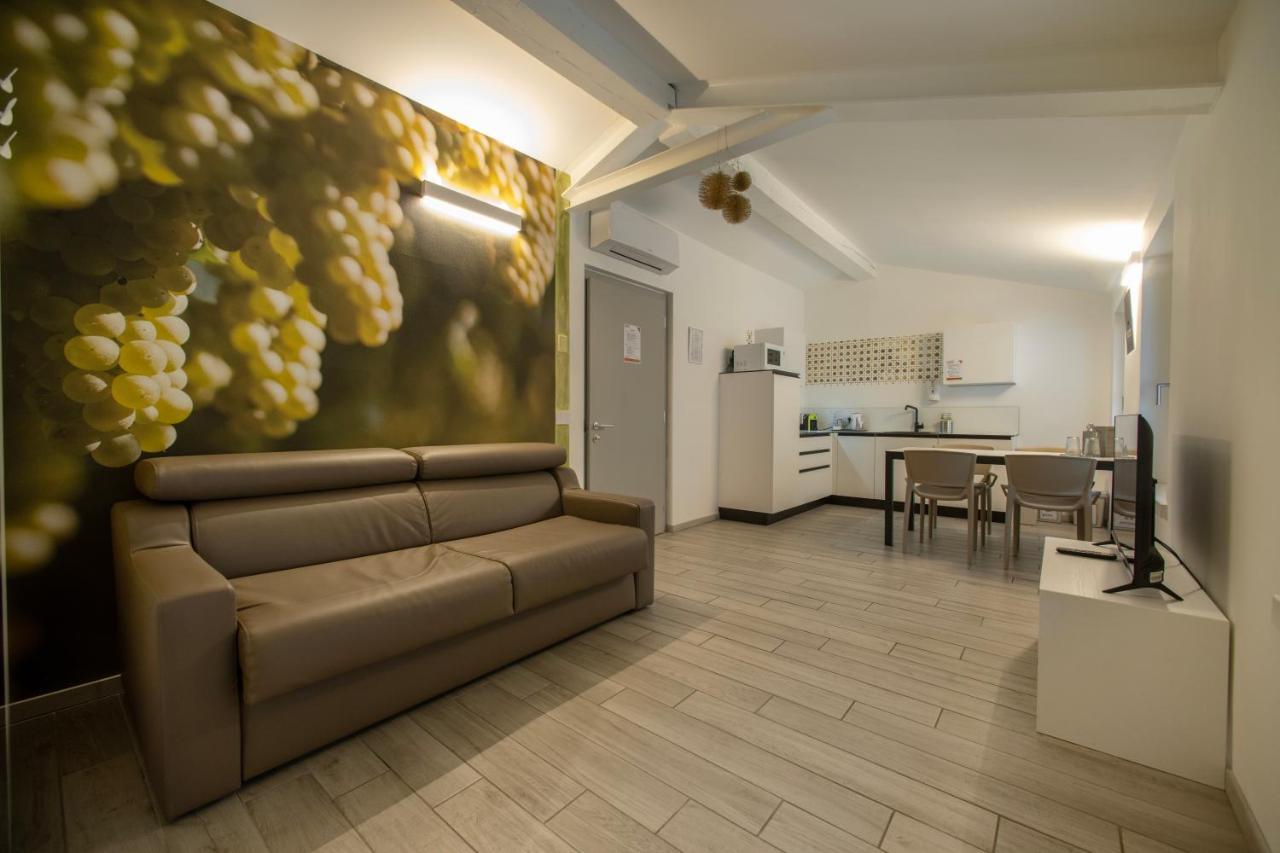 Cityu - Grazioli 27 Trento Centro Con Parcheggio Privato Gratuito ภายนอก รูปภาพ